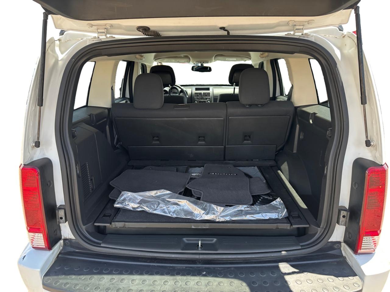 Dodge Nitro Heat 2WD 2011