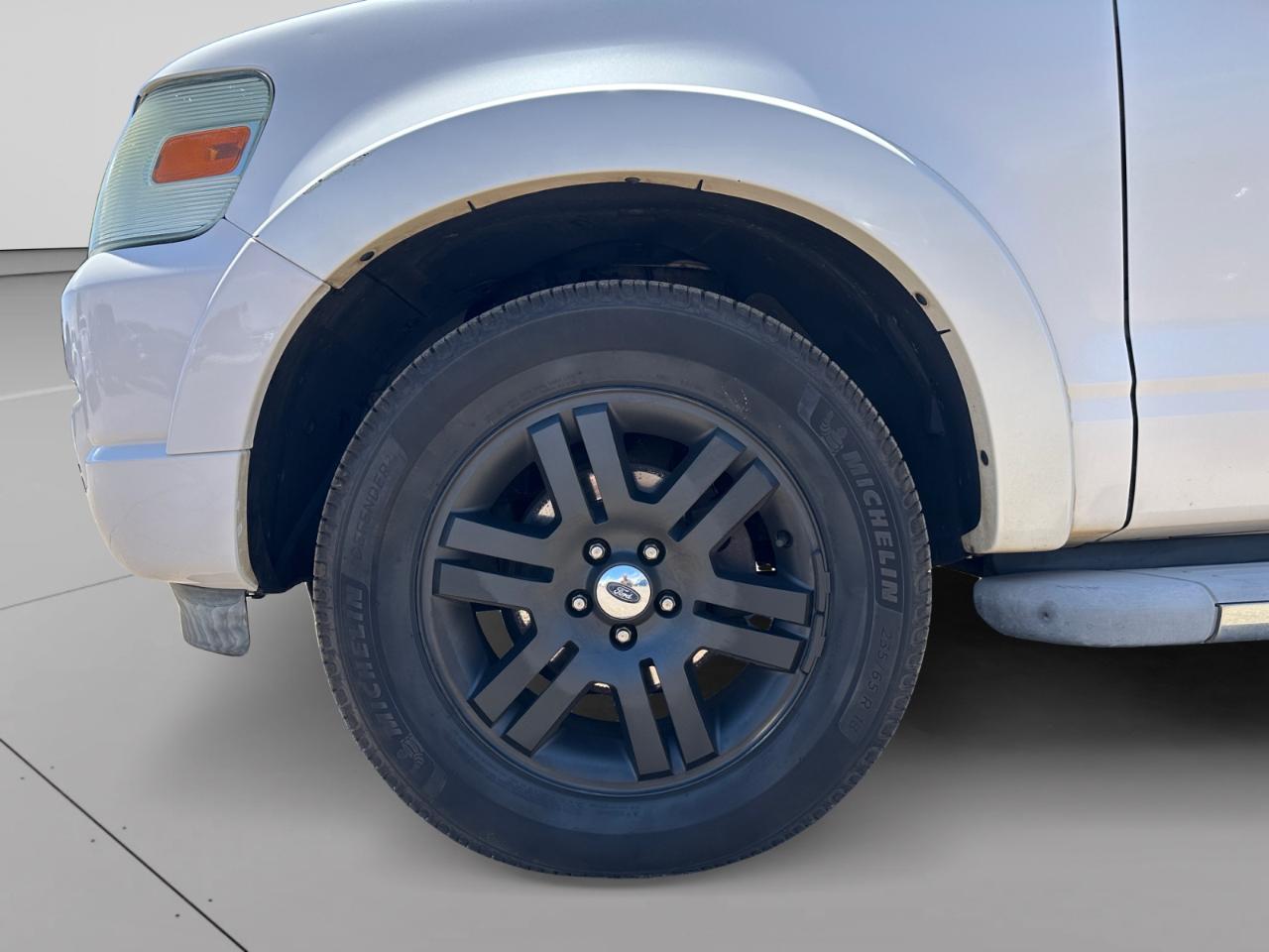 Ford Explorer Limited 4WD 2010