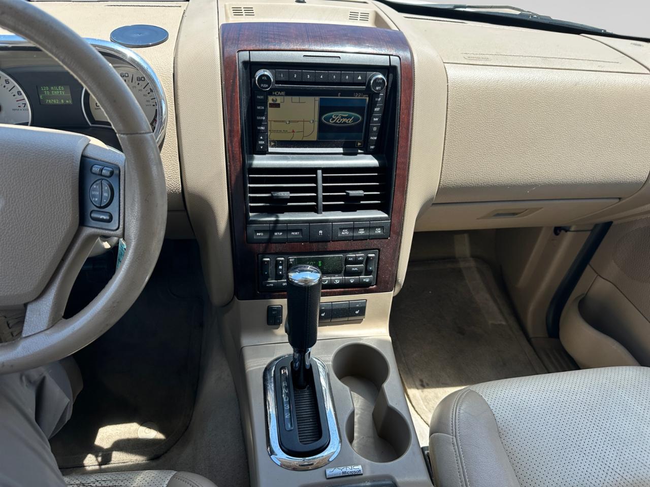 Ford Explorer Limited 4WD 2010