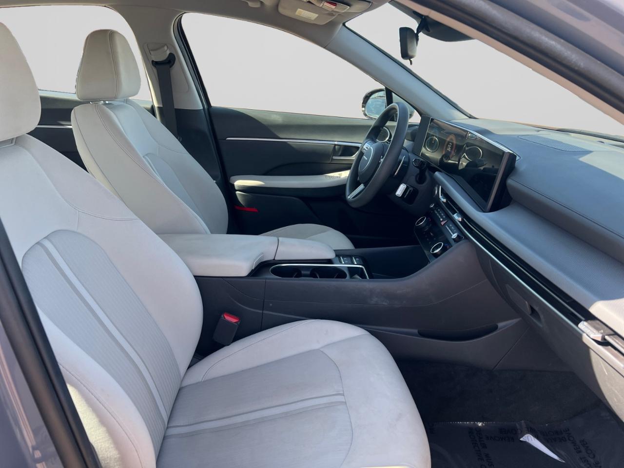 Hyundai Sonata SEL 2025