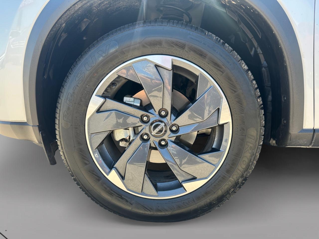 Nissan Rogue SV 2025