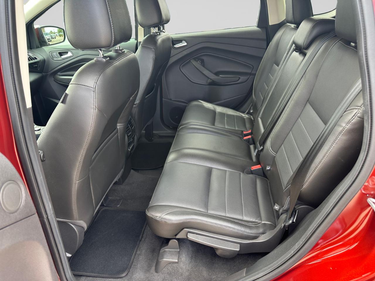 Ford Escape Titanium FWD 2014