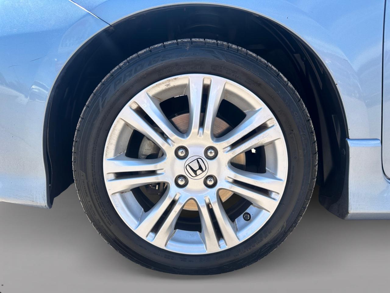 Honda Fit Sport 5-Speed AT 2011