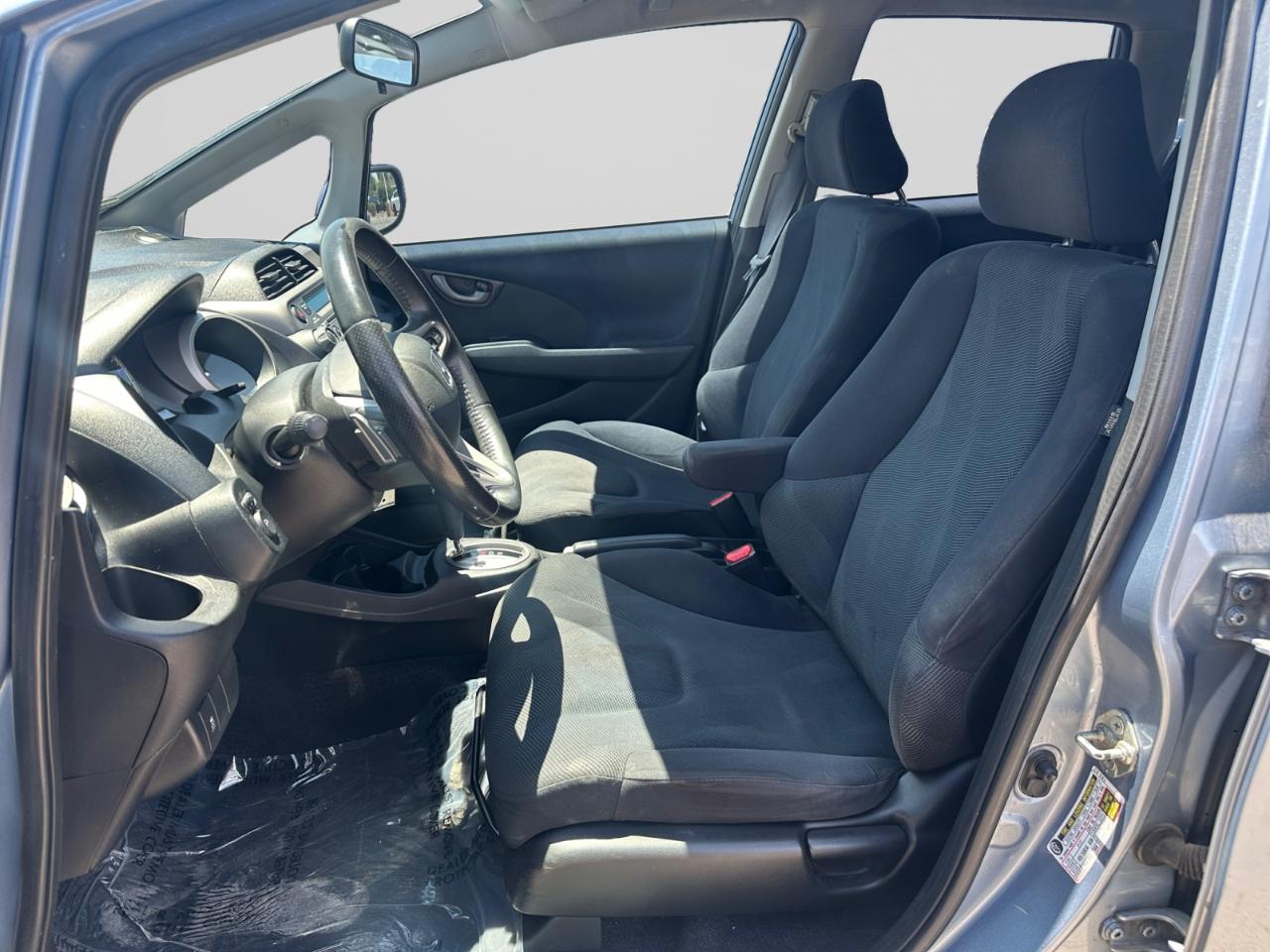 Honda Fit Sport 5-Speed AT 2011