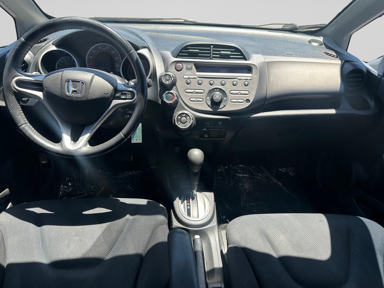 Honda Fit Sport 5-Speed AT 2011
