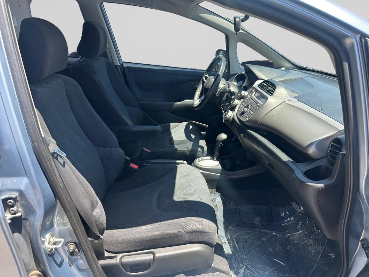 Honda Fit Sport 5-Speed AT 2011