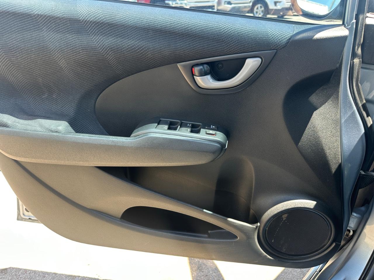 Honda Fit Sport 5-Speed AT 2011