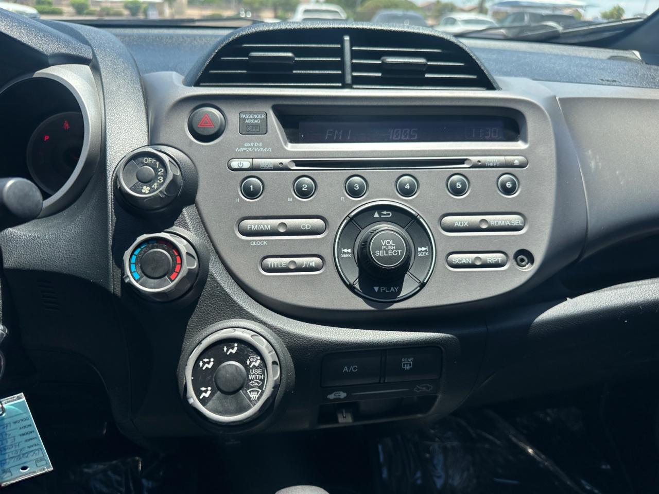 Honda Fit Sport 5-Speed AT 2011