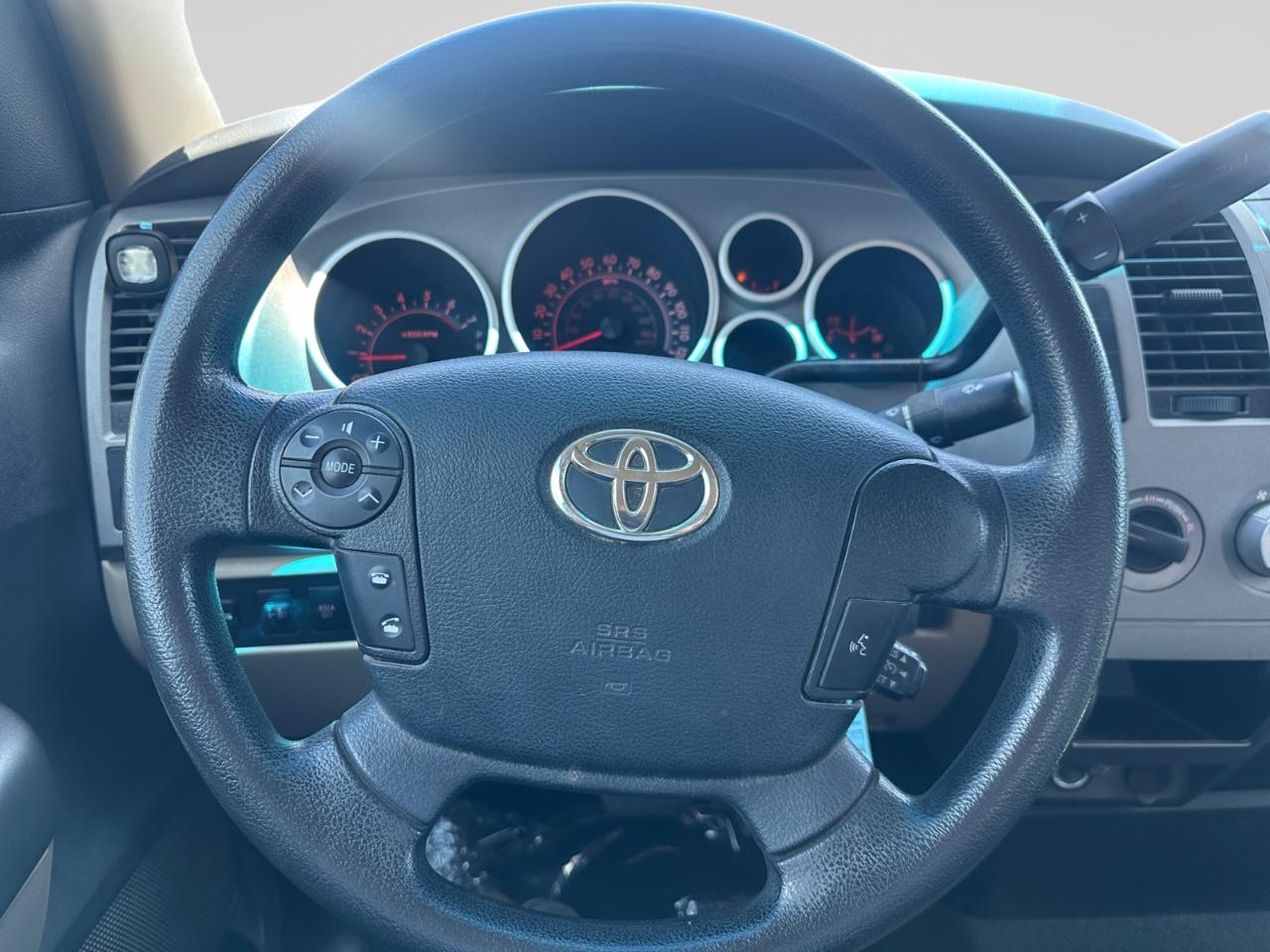 Toyota Tundra Tundra-Grade 5.7L FFV Double Cab 4WD 2013