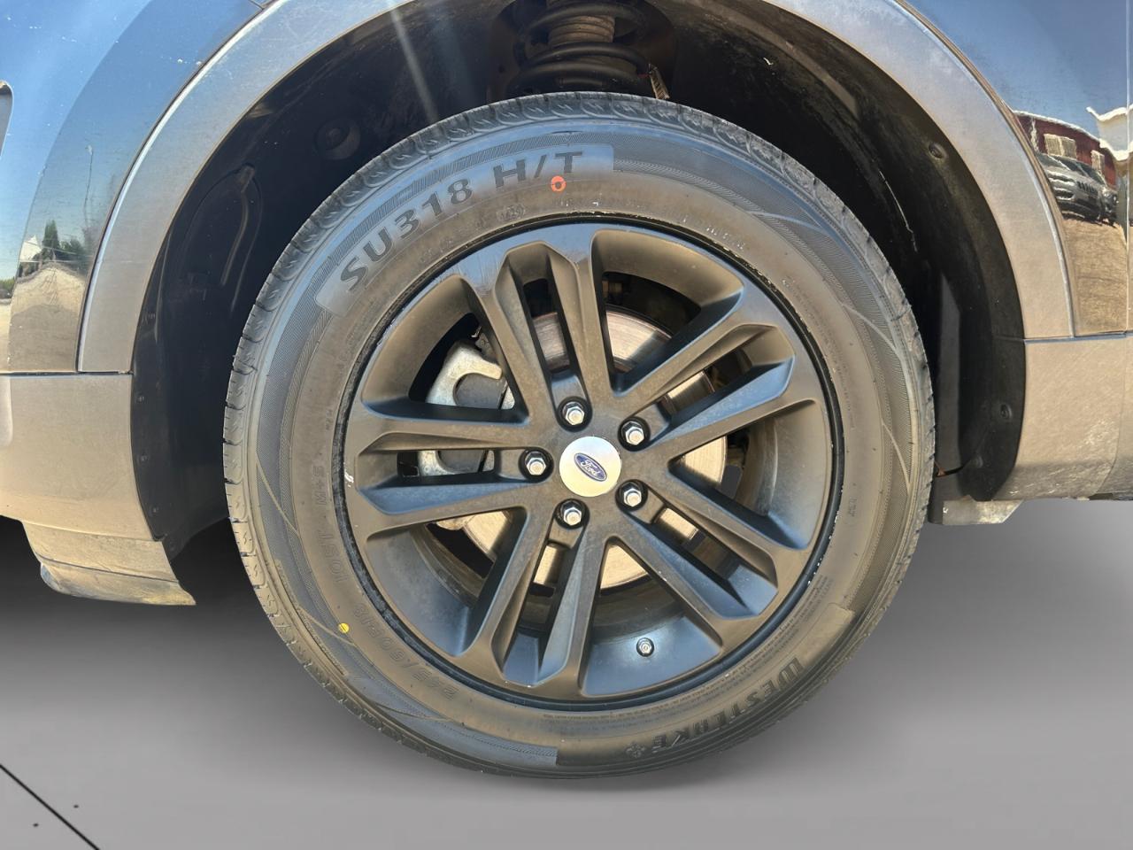 Ford Explorer Base FWD 2016