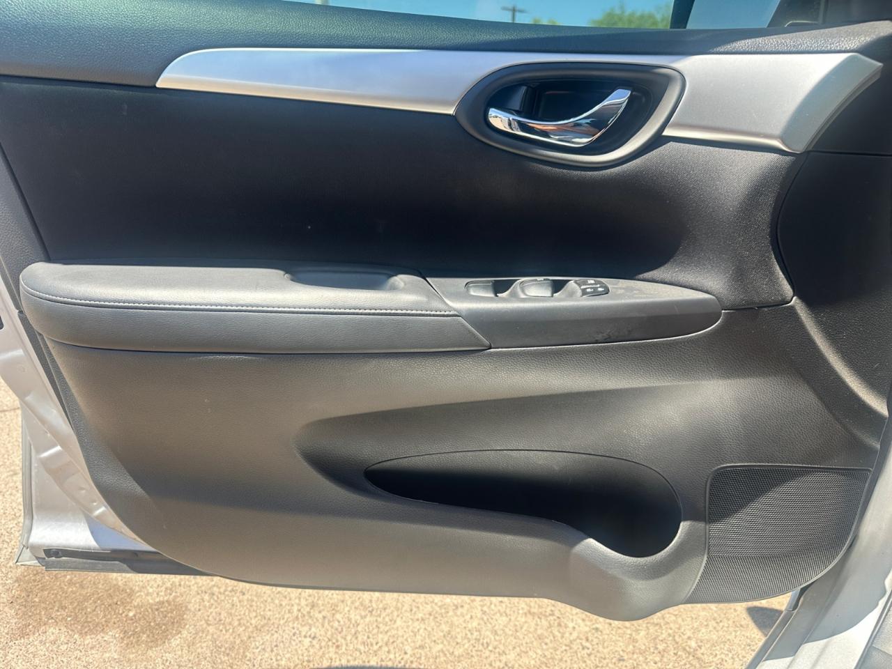 Nissan Sentra S CVT 2017