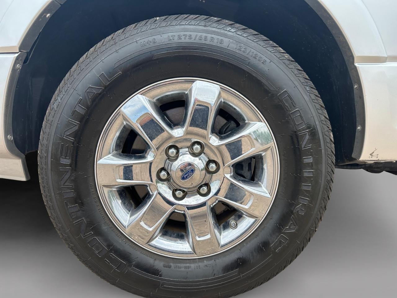 Ford Expedition XLT 2011