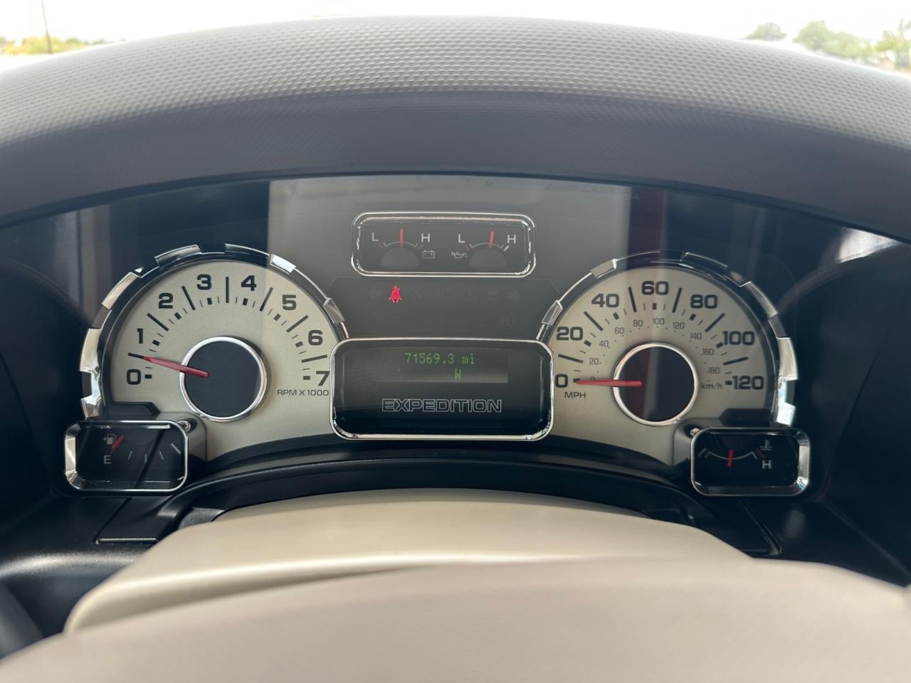 Ford Expedition XLT 2011