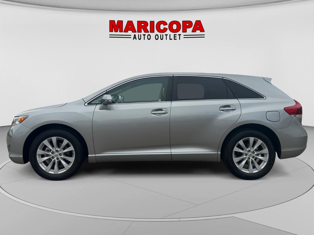 Toyota Venza LE I4 FWD 2015