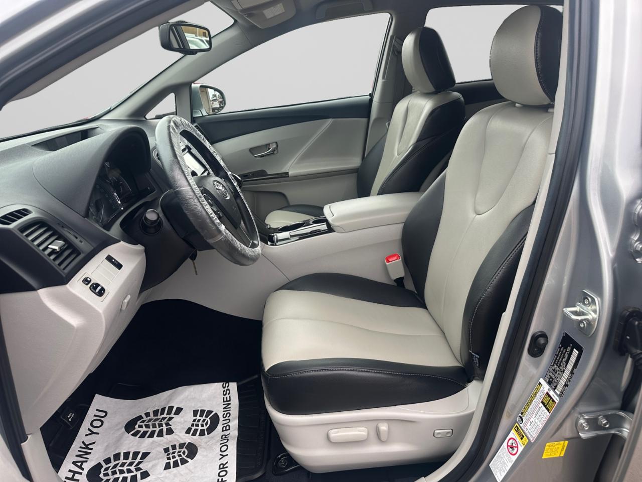 Toyota Venza LE I4 FWD 2015