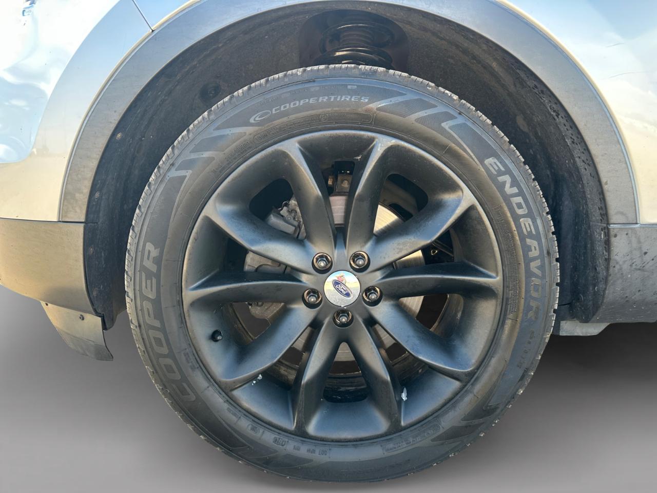Ford Explorer XLT FWD 2011