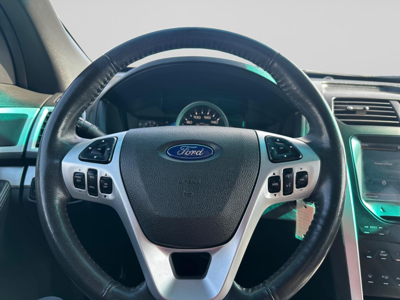 Ford Explorer XLT FWD 2011