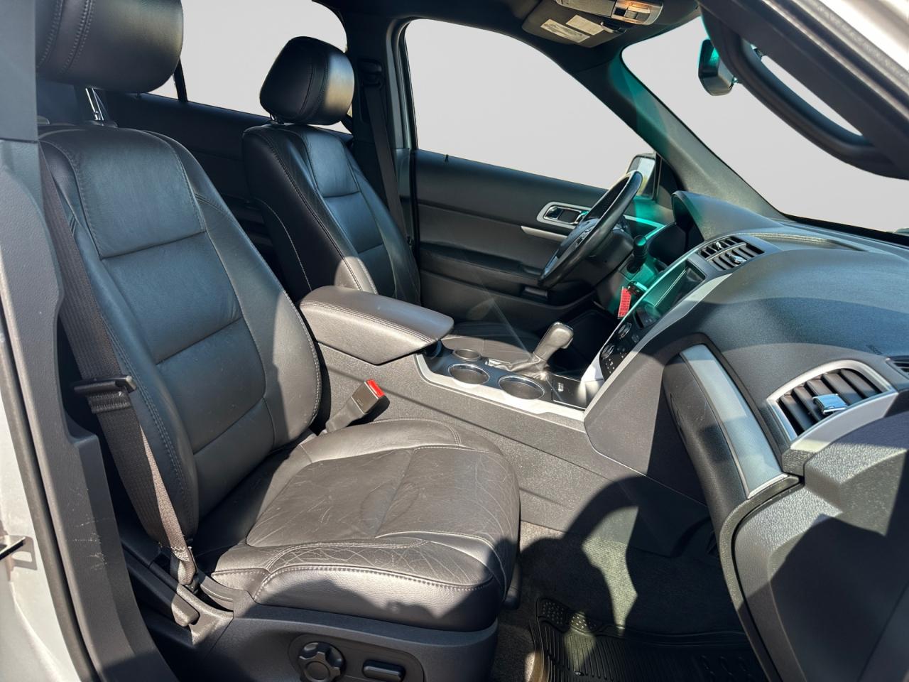 Ford Explorer XLT FWD 2011