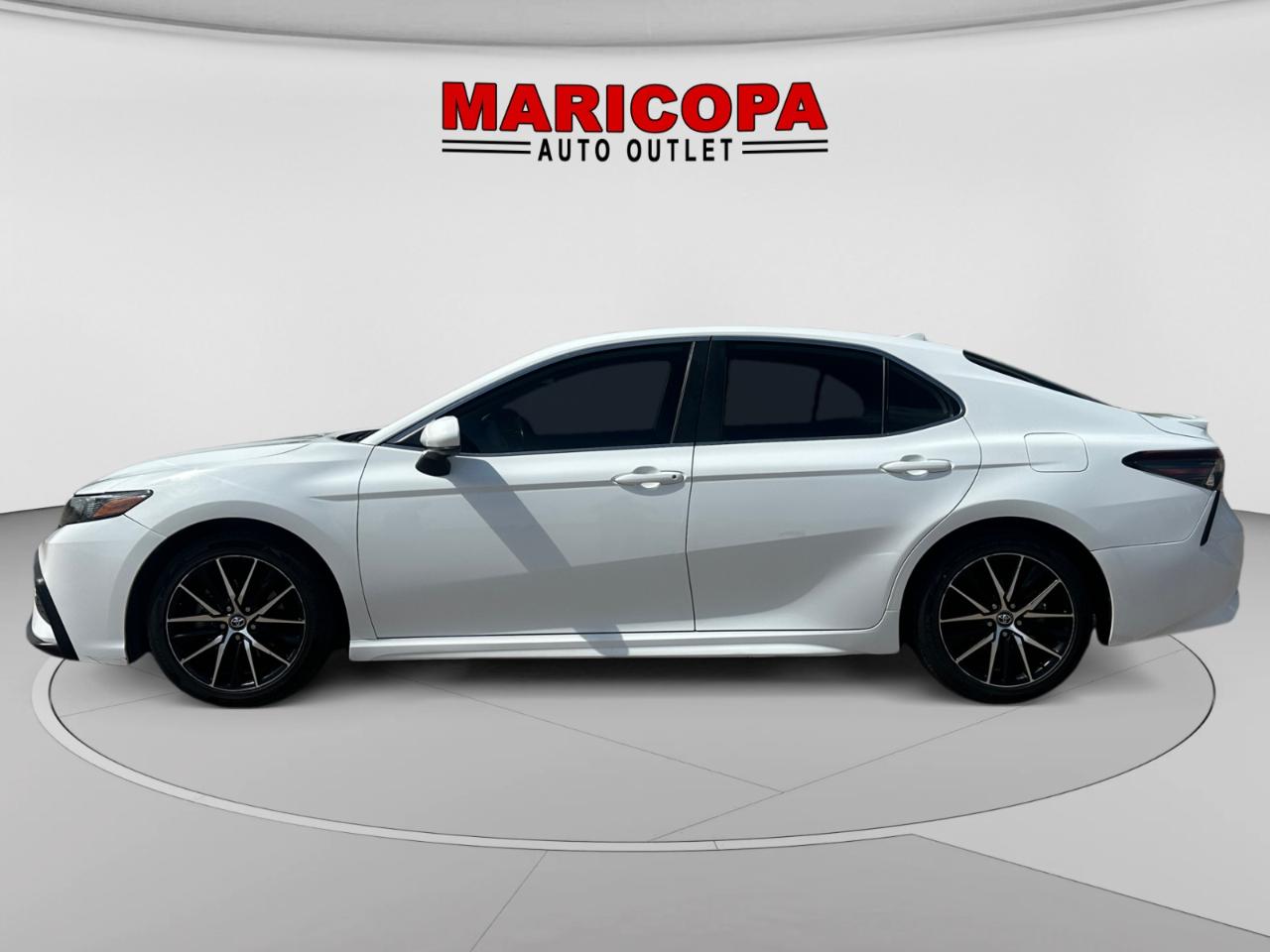 Toyota Camry SE 2021