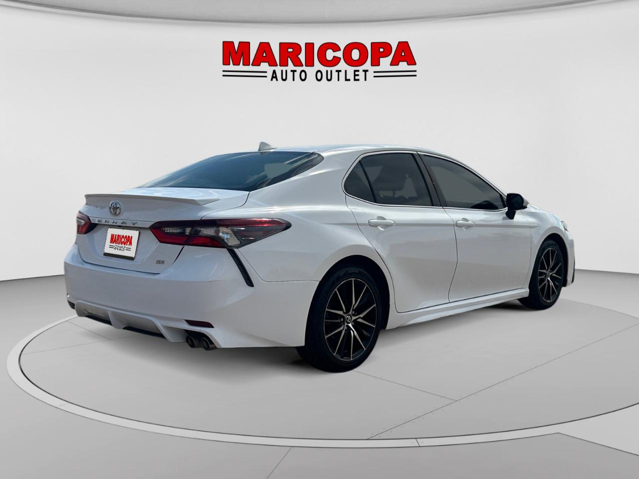 Toyota Camry SE 2021