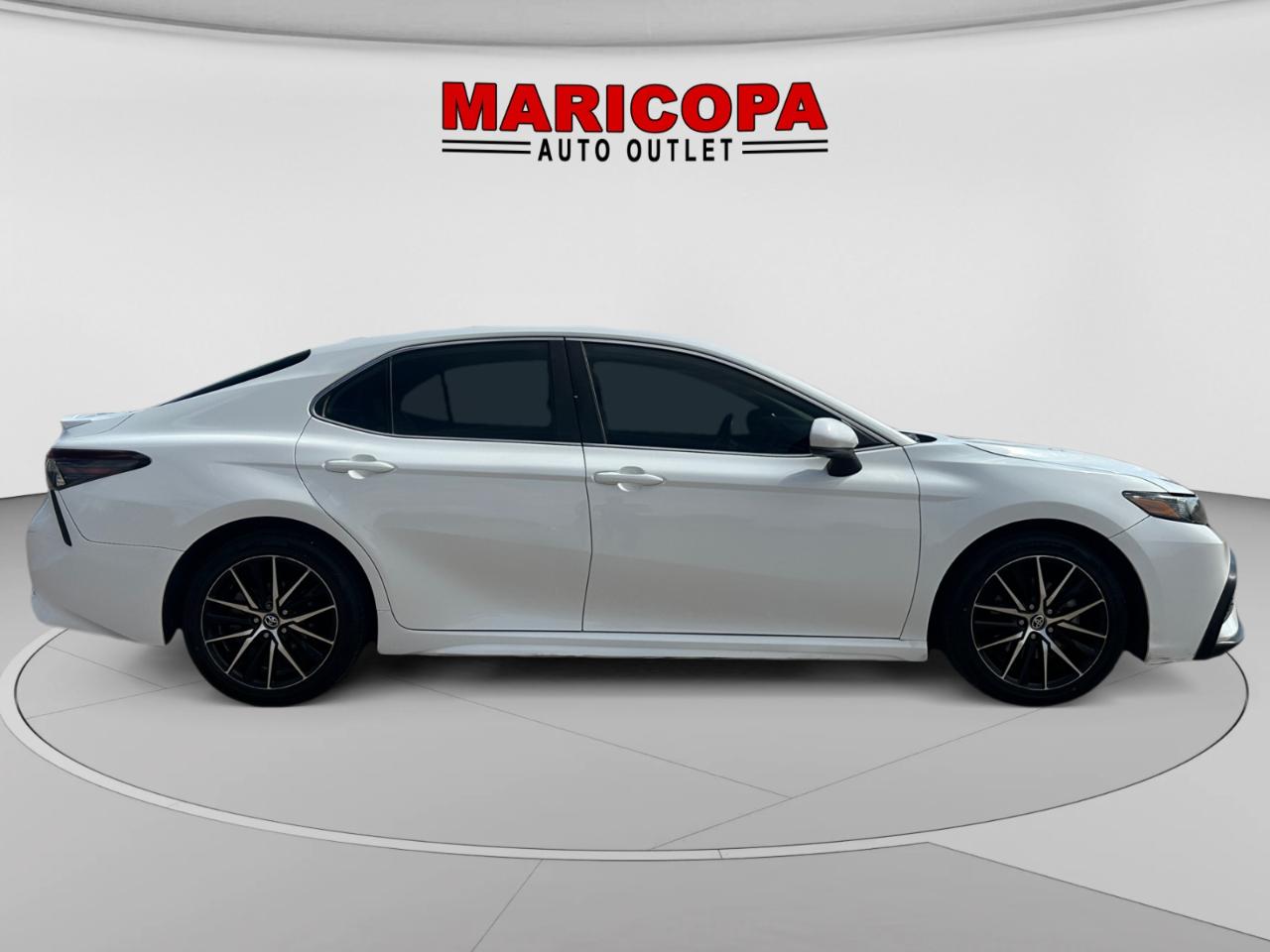 Toyota Camry SE 2021