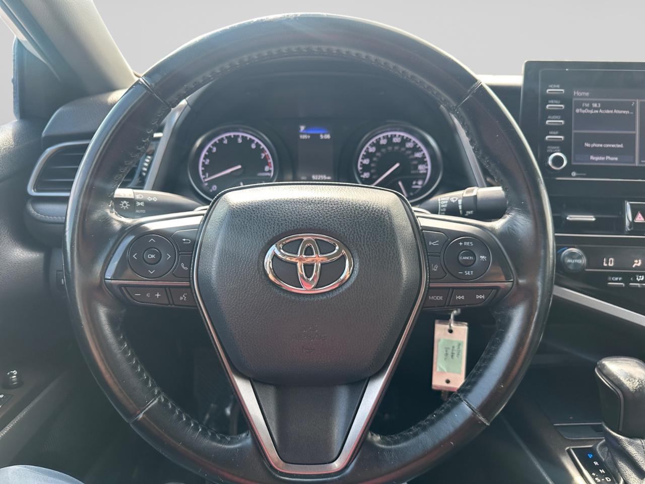 Toyota Camry SE 2021