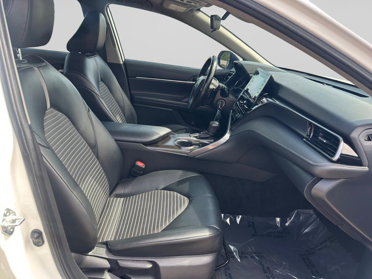 Toyota Camry SE 2021