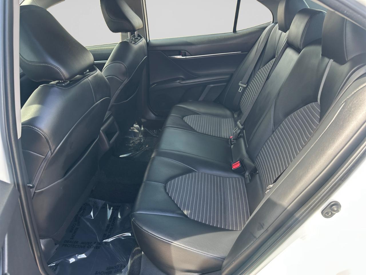 Toyota Camry SE 2021