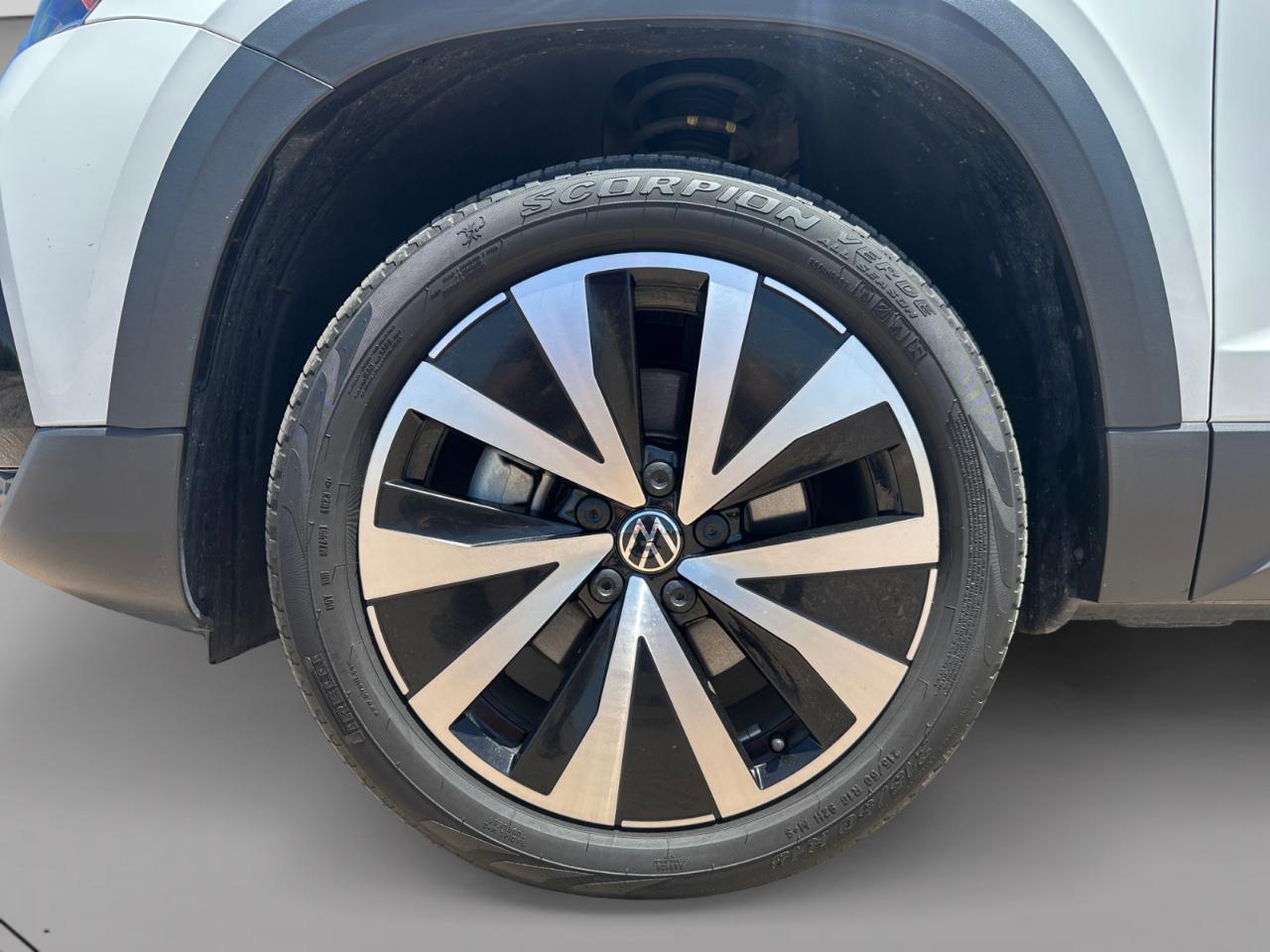 Volkswagen Taos Comfortline 2023