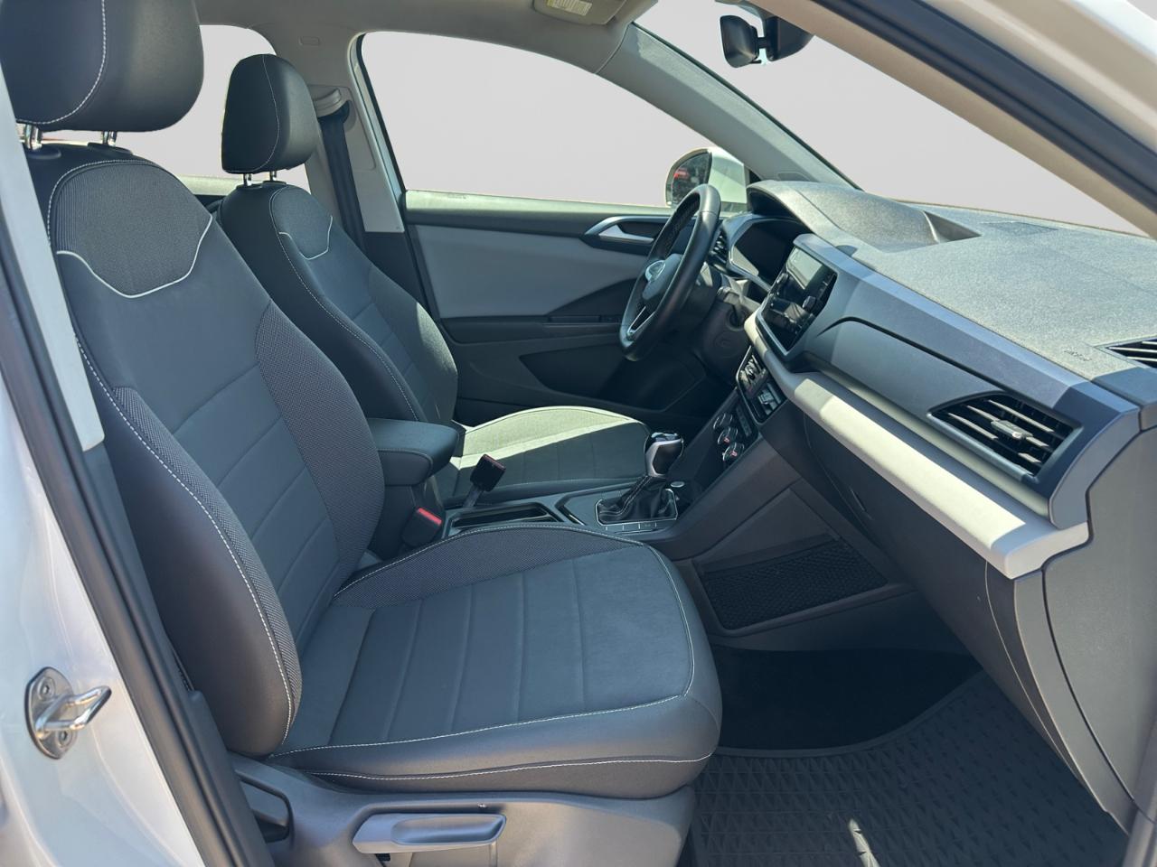 Volkswagen Taos Comfortline 2023