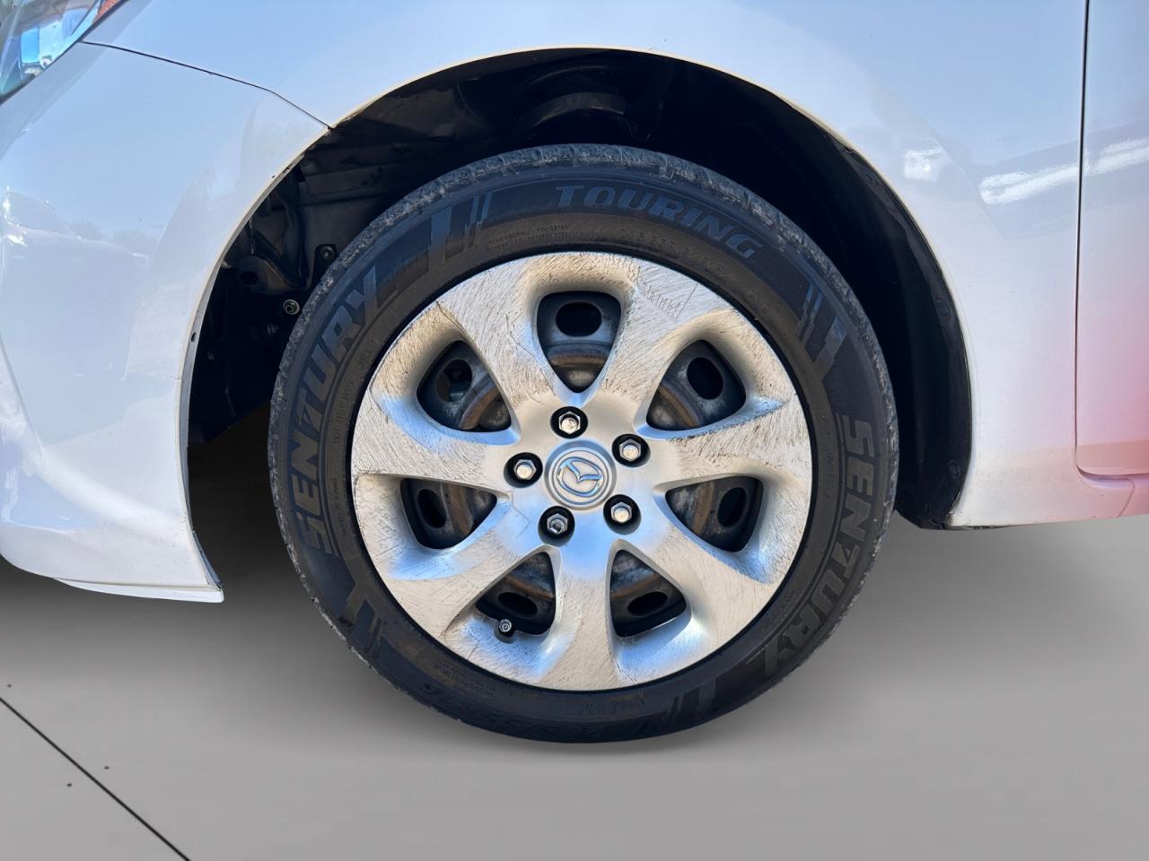 Mazda MAZDA3 i Sport 4-Door 2013