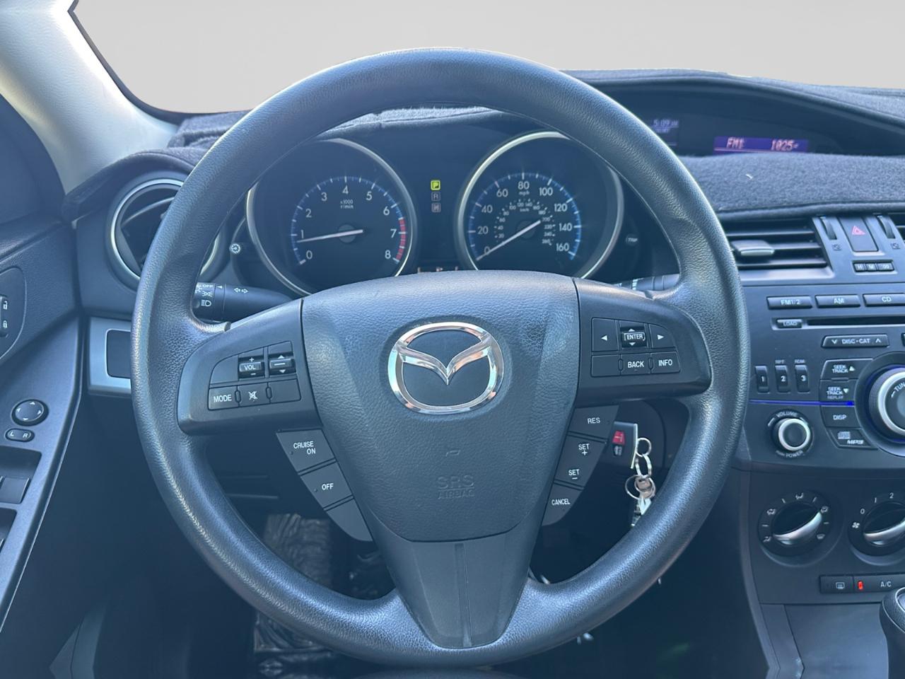Mazda MAZDA3 i Sport 4-Door 2013