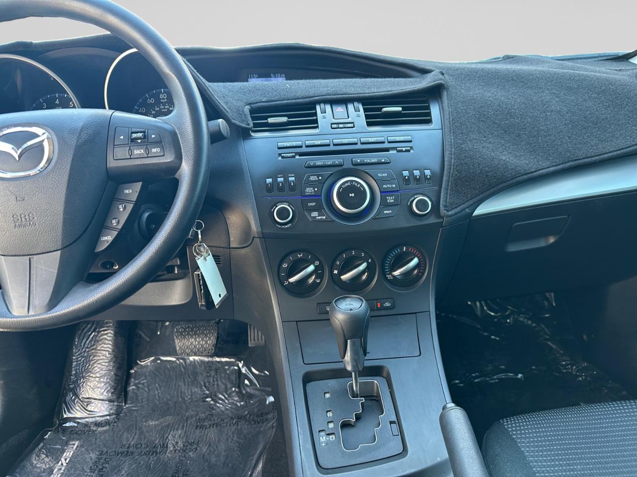 Mazda MAZDA3 i Sport 4-Door 2013
