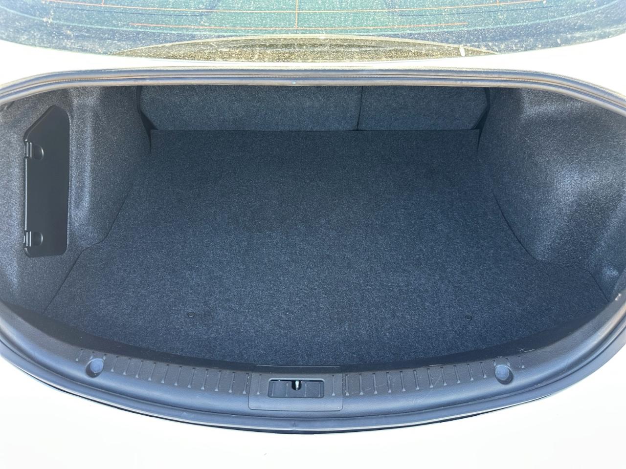 Mazda MAZDA3 i Sport 4-Door 2013