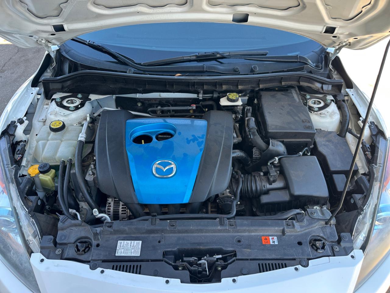Mazda MAZDA3 i Sport 4-Door 2013
