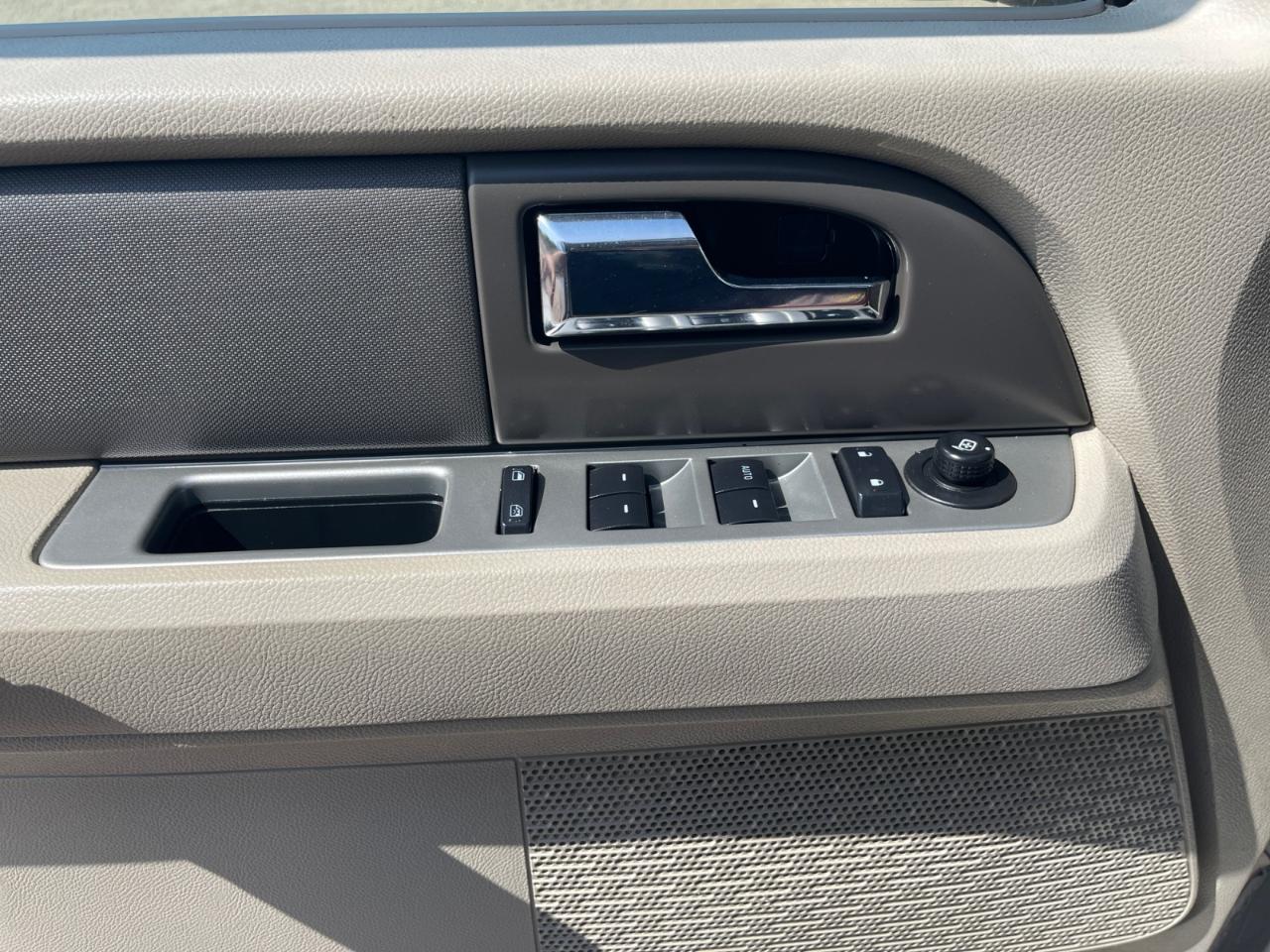 Ford Expedition XLT 2014