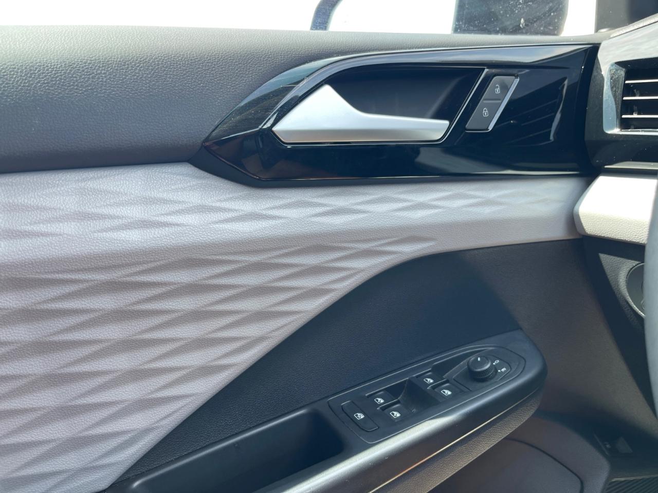 Volkswagen Taos S 2022