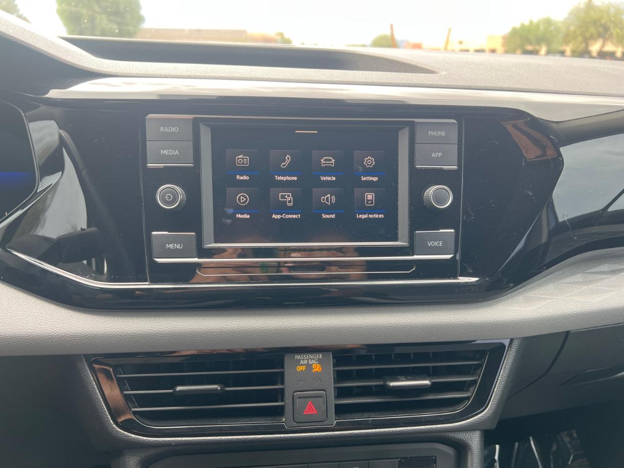 Volkswagen Taos S 2022