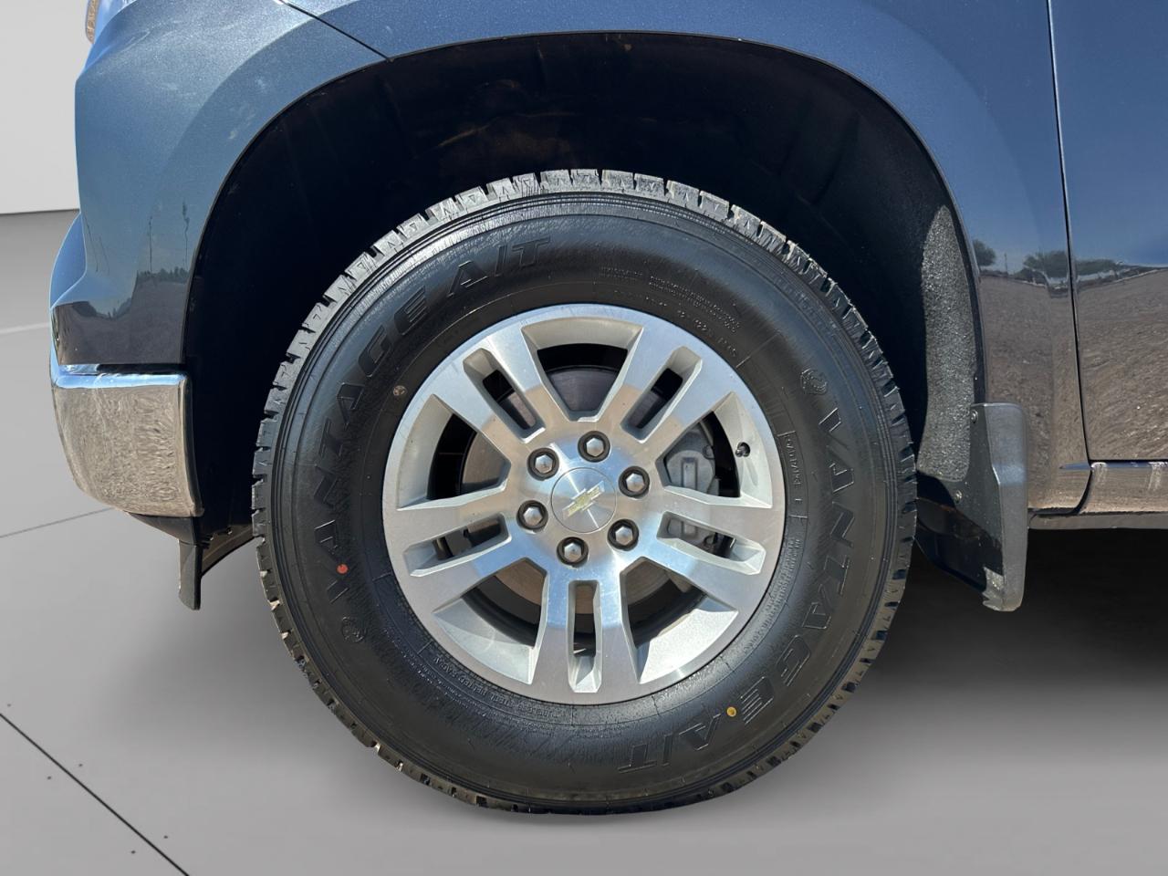 Chevrolet Silverado 1500 LT Crew Cab 4WD 2024