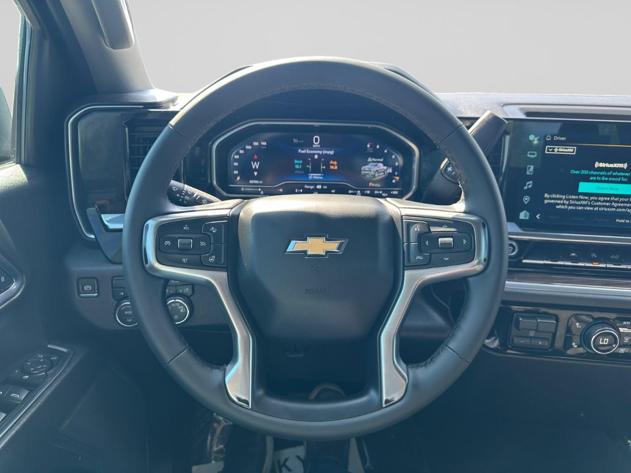 Chevrolet Silverado 1500 LT Crew Cab 4WD 2024