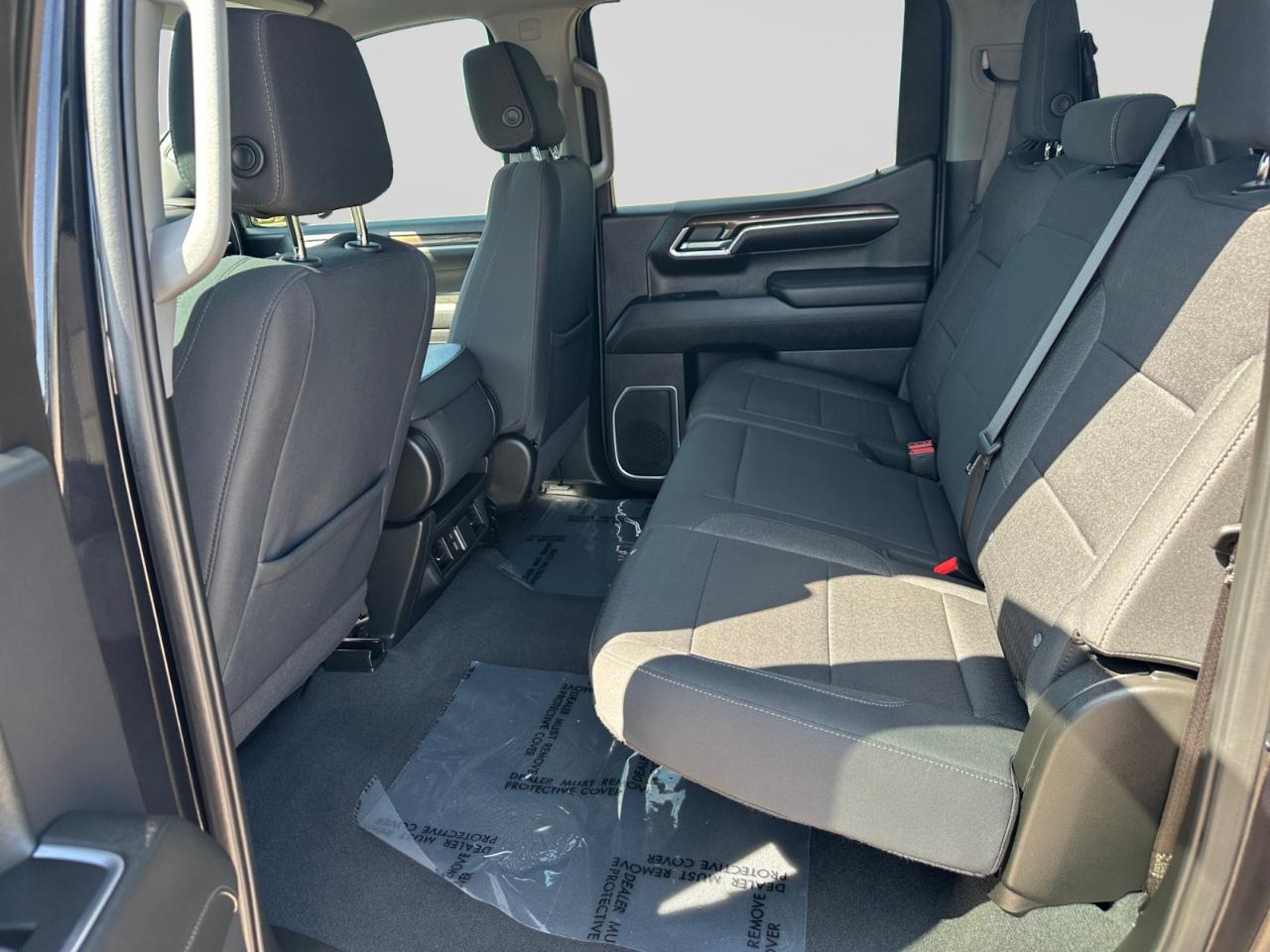 Chevrolet Silverado 1500 LT Crew Cab 4WD 2024