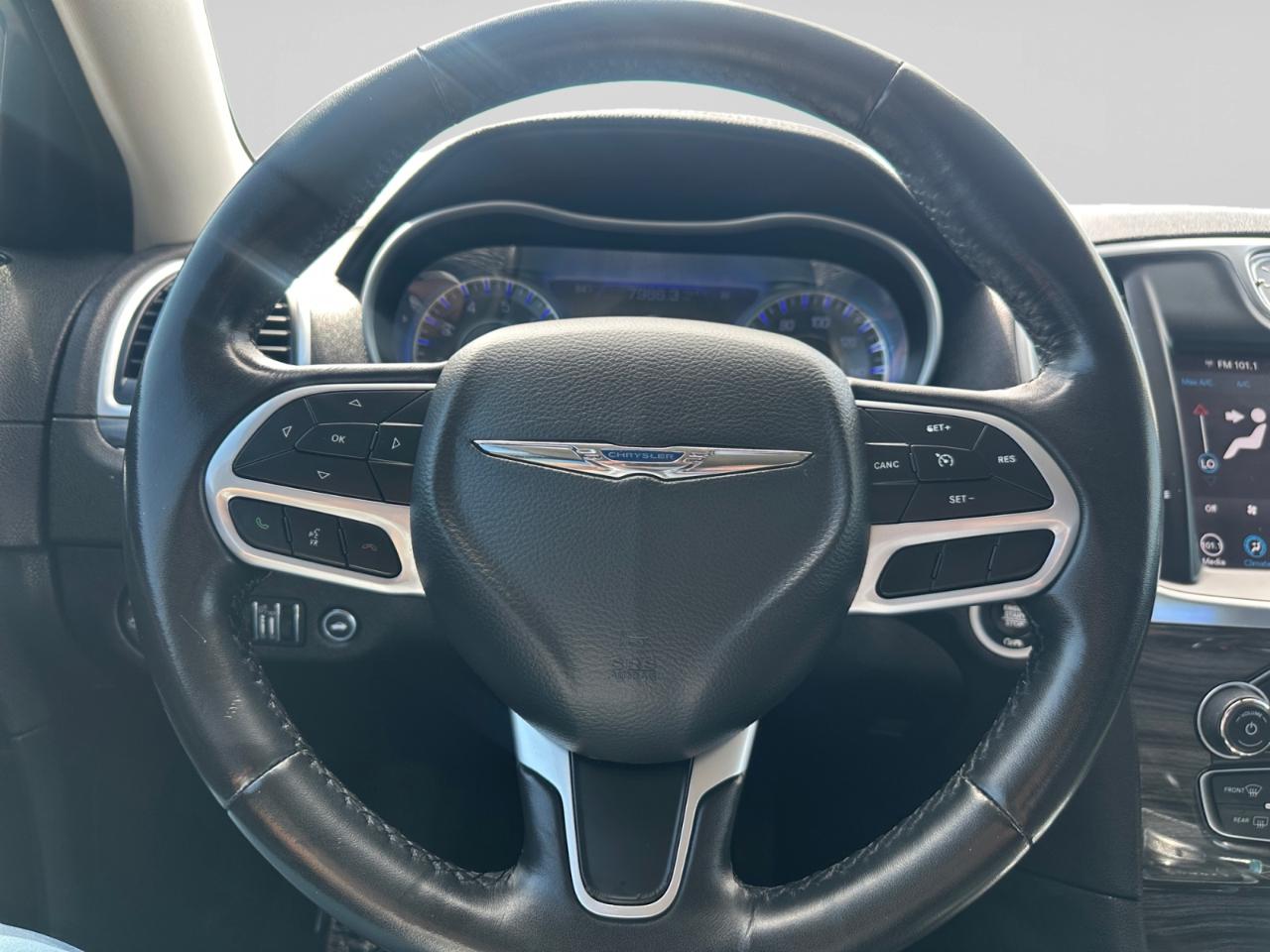 Chrysler 300 Touring 2021