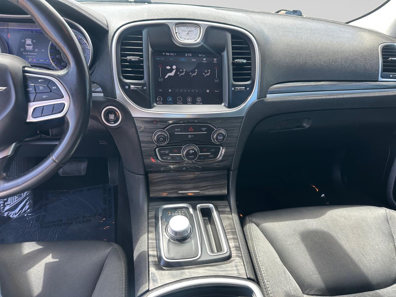 Chrysler 300 Touring 2021