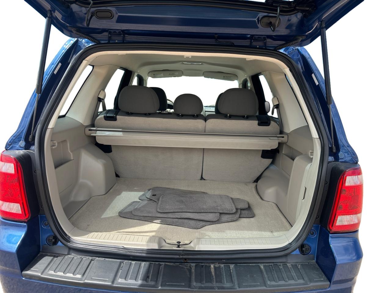 Ford Escape XLS 4D SUV FWD 2008