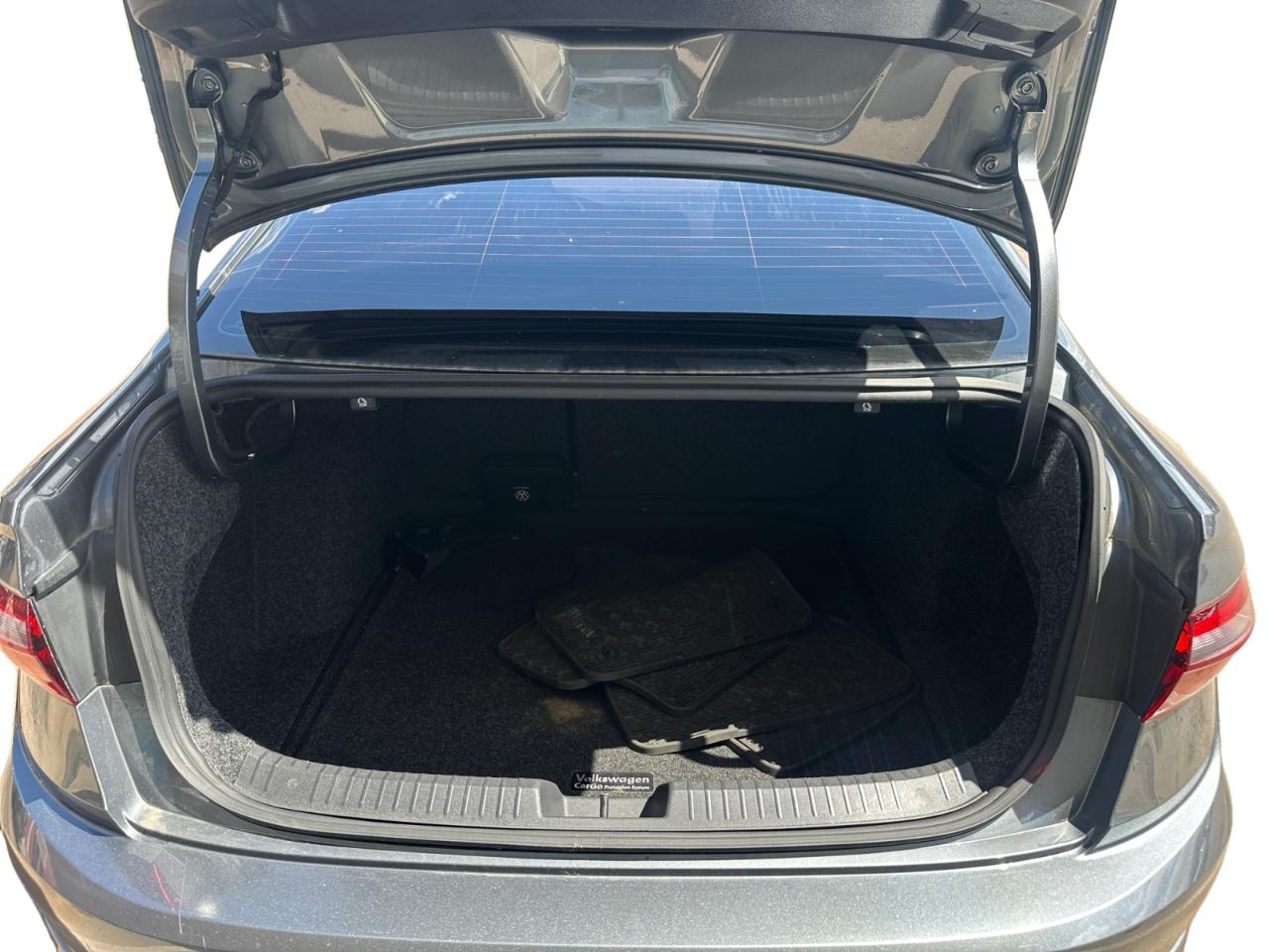 Volkswagen Jetta 1.4T S 8A 2021