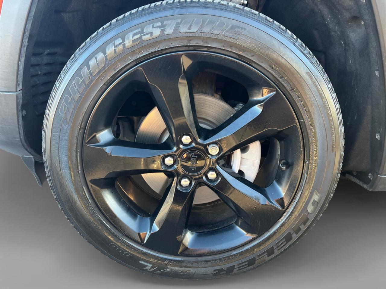 Jeep Grand Cherokee Laredo 4WD 2022