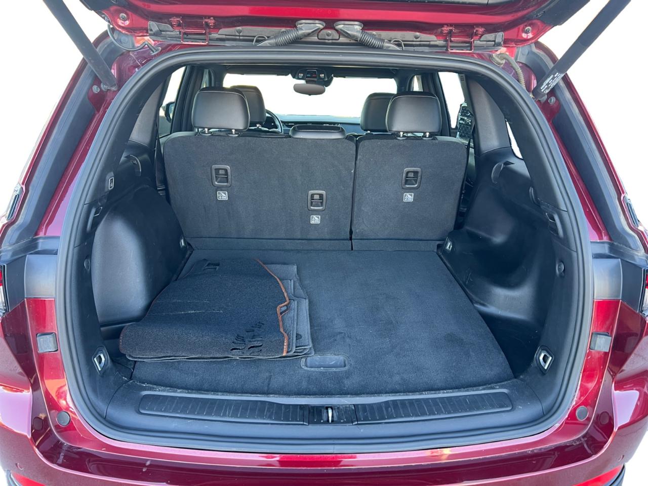 Jeep Grand Cherokee Laredo 4WD 2022