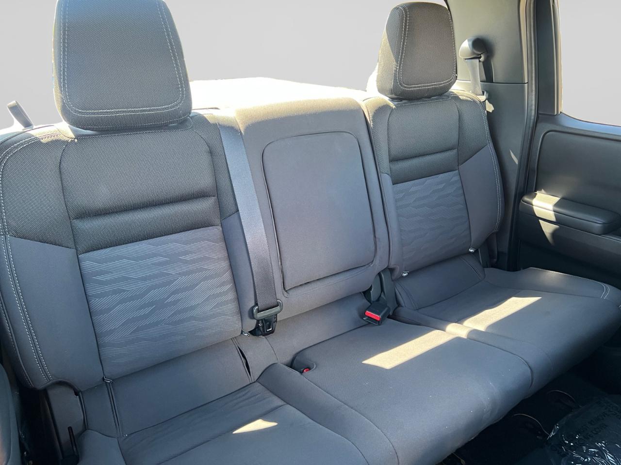 Nissan Frontier SV Crew Cab V6 2023