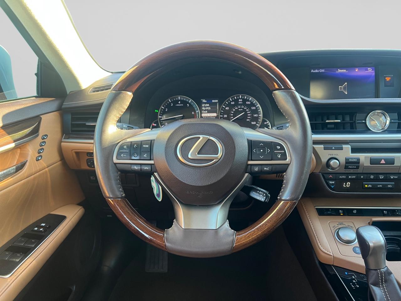 Lexus ES 350 Sedan 2017