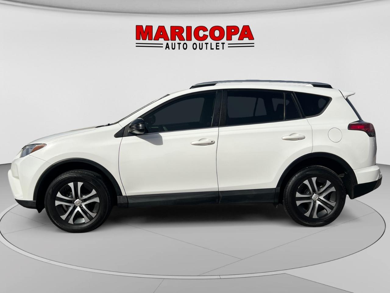 Toyota RAV4 LE FWD 2016